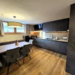 183 Apartamento *
